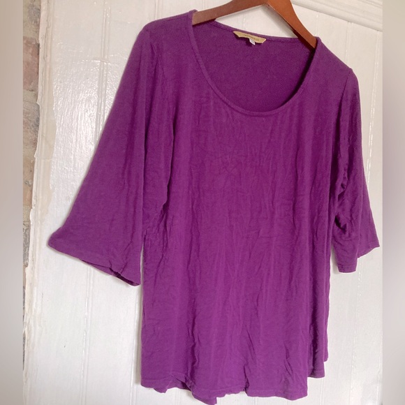 *3 for $20* Round neck purple knit top, 3/4 sleeves, scoop hem, sz L/XL. - Picture 3 of 8